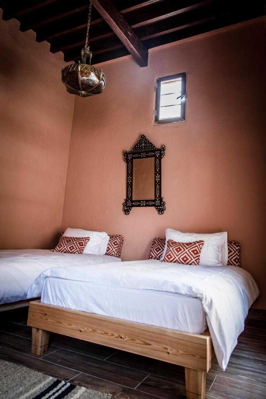 Dar Camelia Bed & Breakfast Tiro Exterior foto