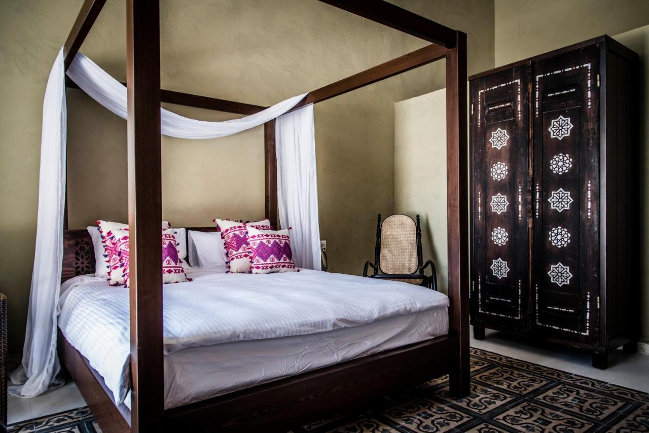 Dar Camelia Bed & Breakfast Tiro Exterior foto