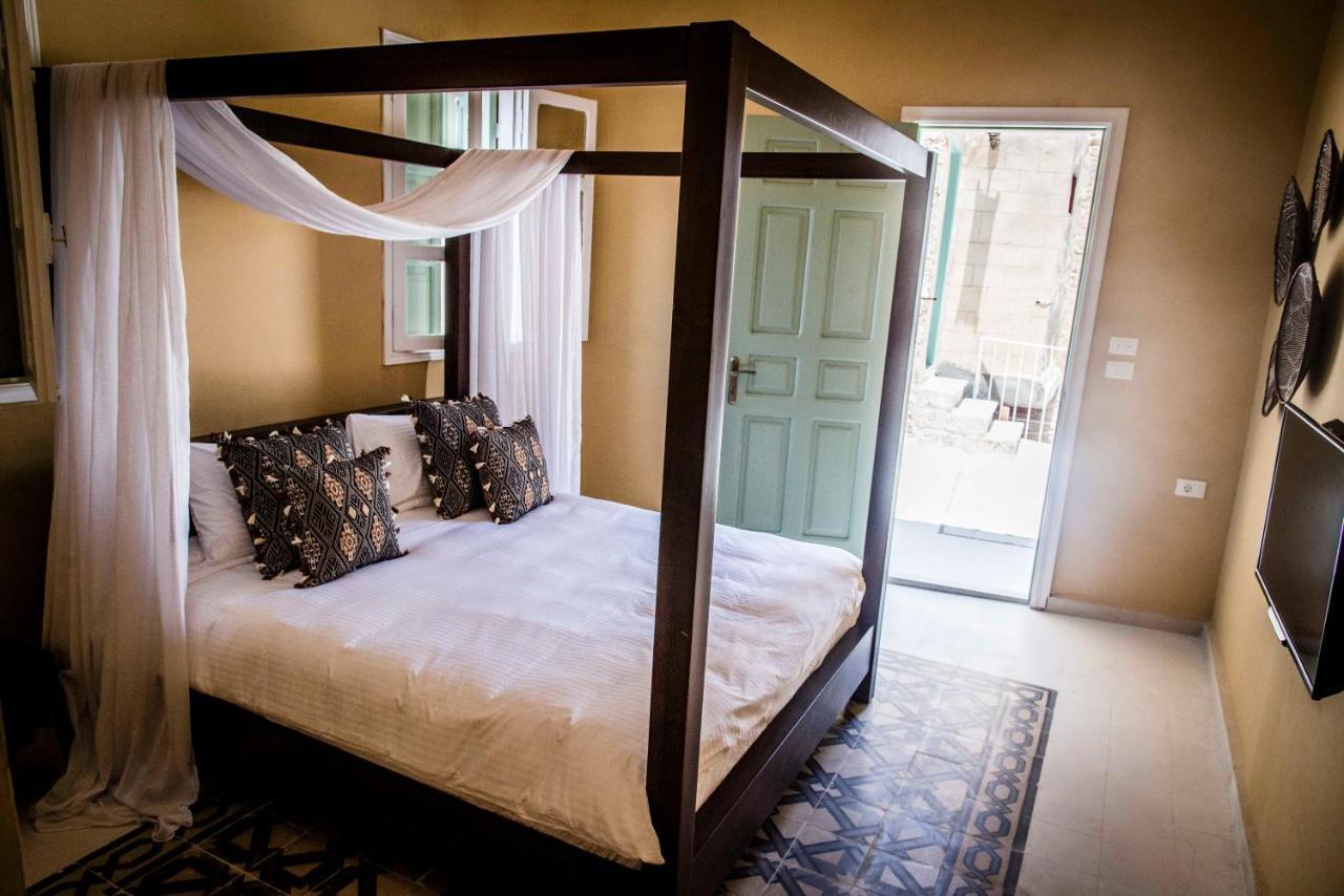 Dar Camelia Bed & Breakfast Tiro Exterior foto