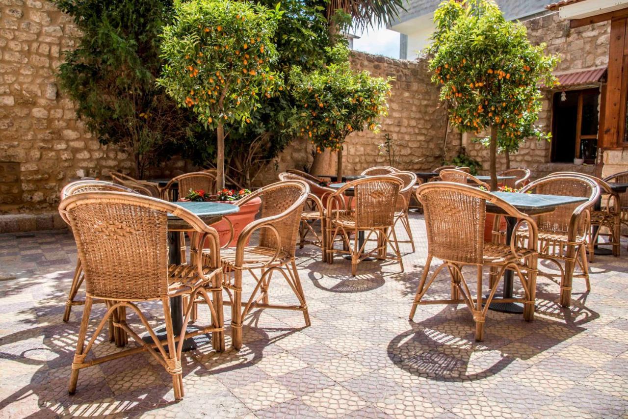 Dar Camelia Bed & Breakfast Tiro Exterior foto